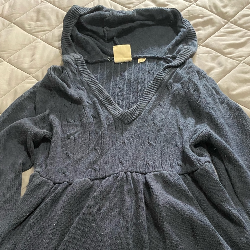 Roxy navy sweater